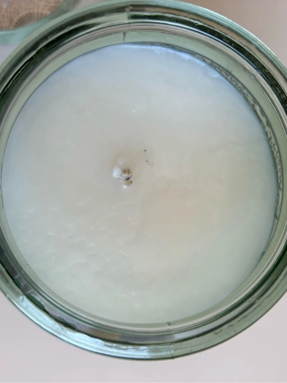 Voluspa Gourmand Pistachio Crème Glass Candle 18Oz. NEW